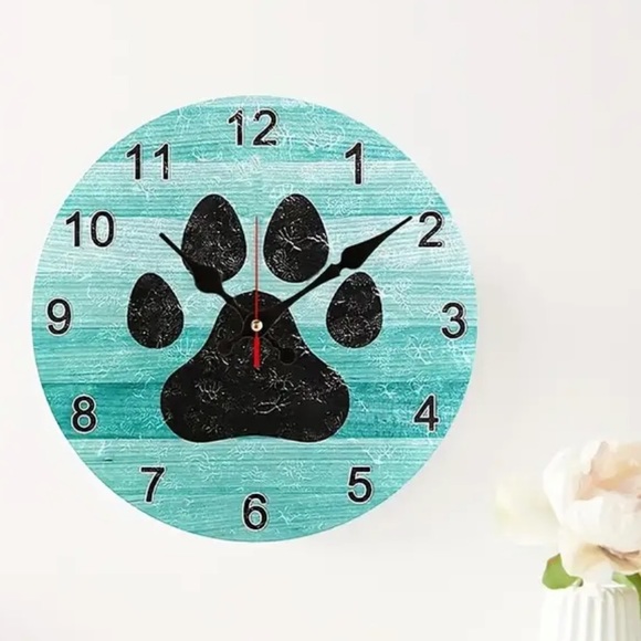 Paw Print Clock NWT - Picture 4 of 4